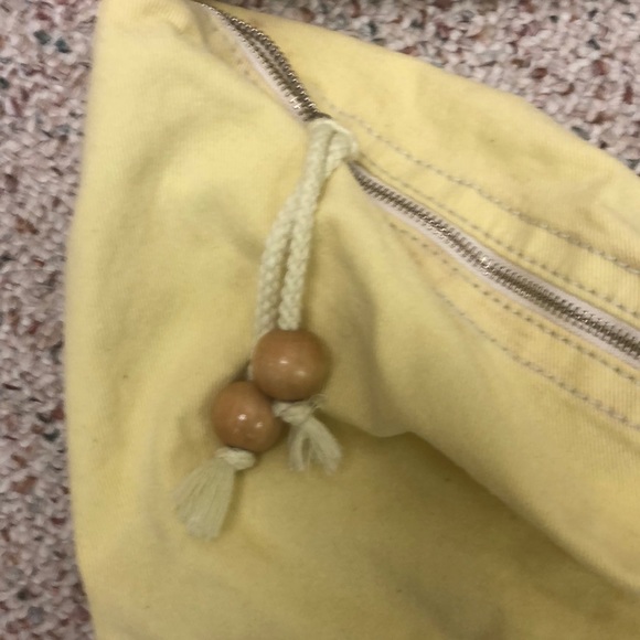 Old Navy yellow tote should large tote - Picture 4 of 9